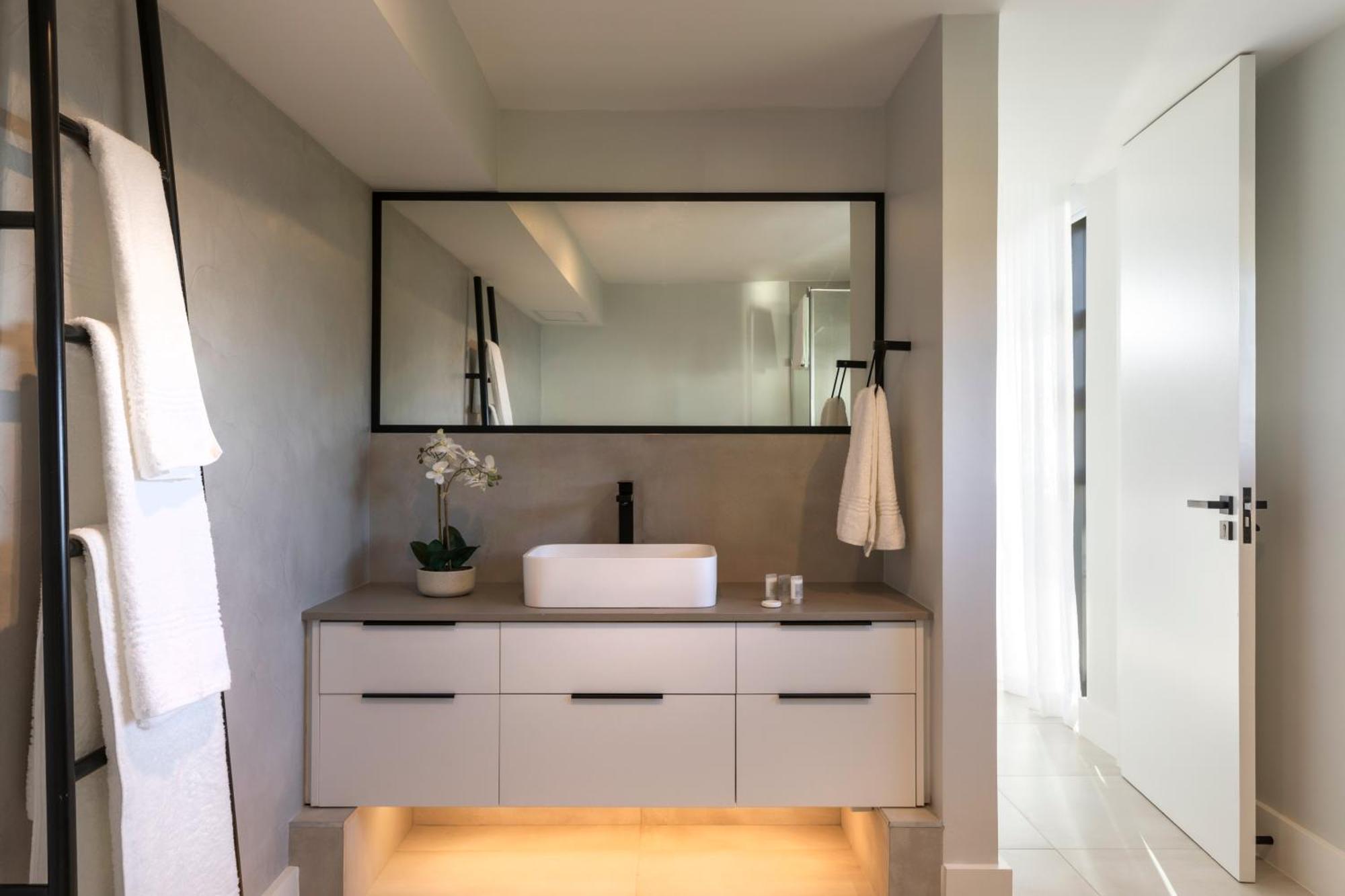 Premium Cape Camps Bay Lodge Cape Town Bagian luar foto