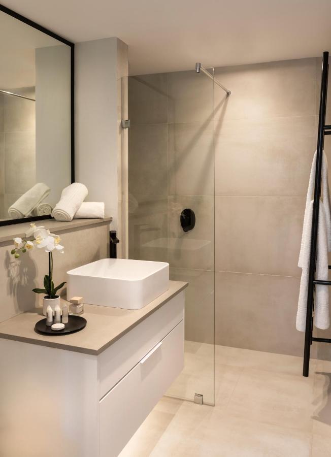 Premium Cape Camps Bay Lodge Cape Town Bagian luar foto